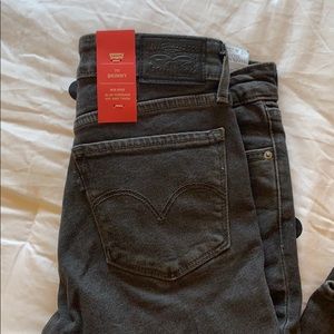 Black Levi skinny jeans